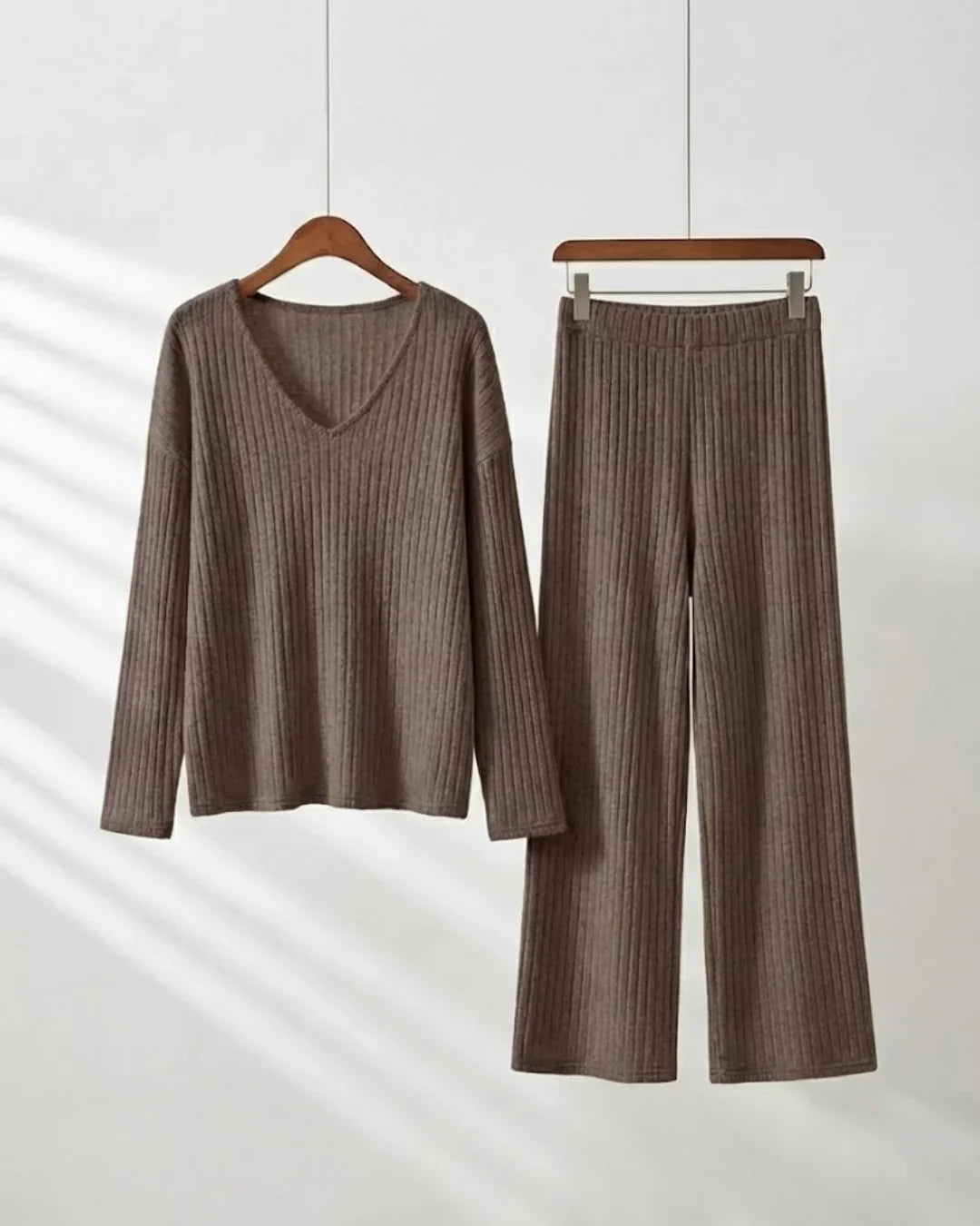 Lorenza™ | Ribbed V-neck two-piece lounge set