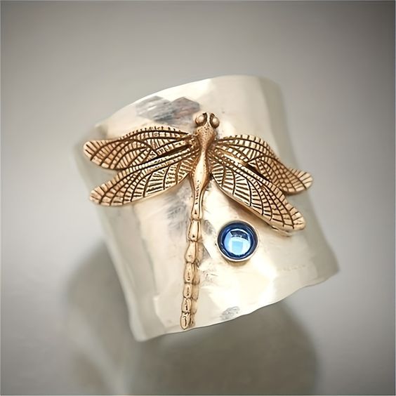 Vintage Golden Dragonfly Ring