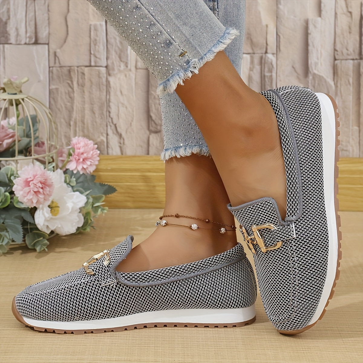 Lindi – Lightweight Comfort Slip-On