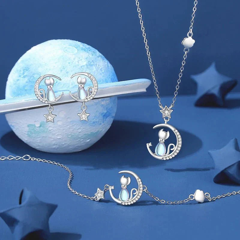 Moon & Star Cat Earrings With Zircon