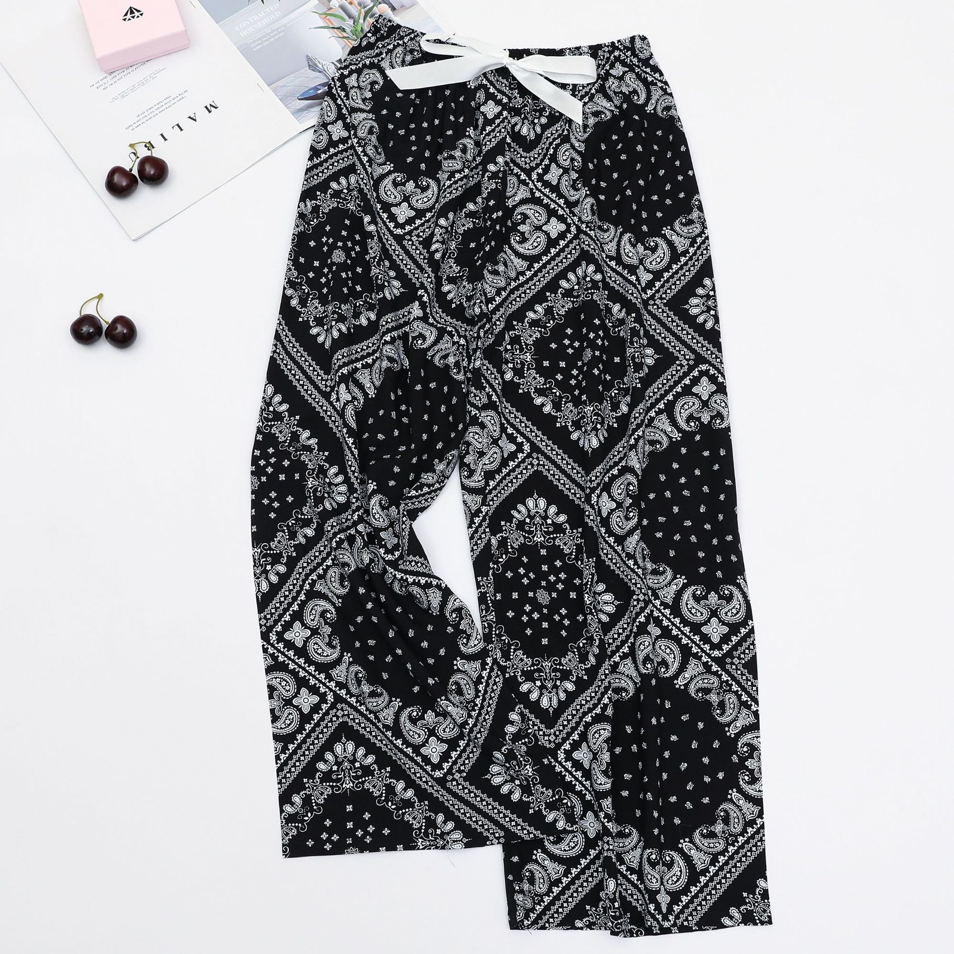 Bandana Paisley Print Wide-Leg Drawstring Pants