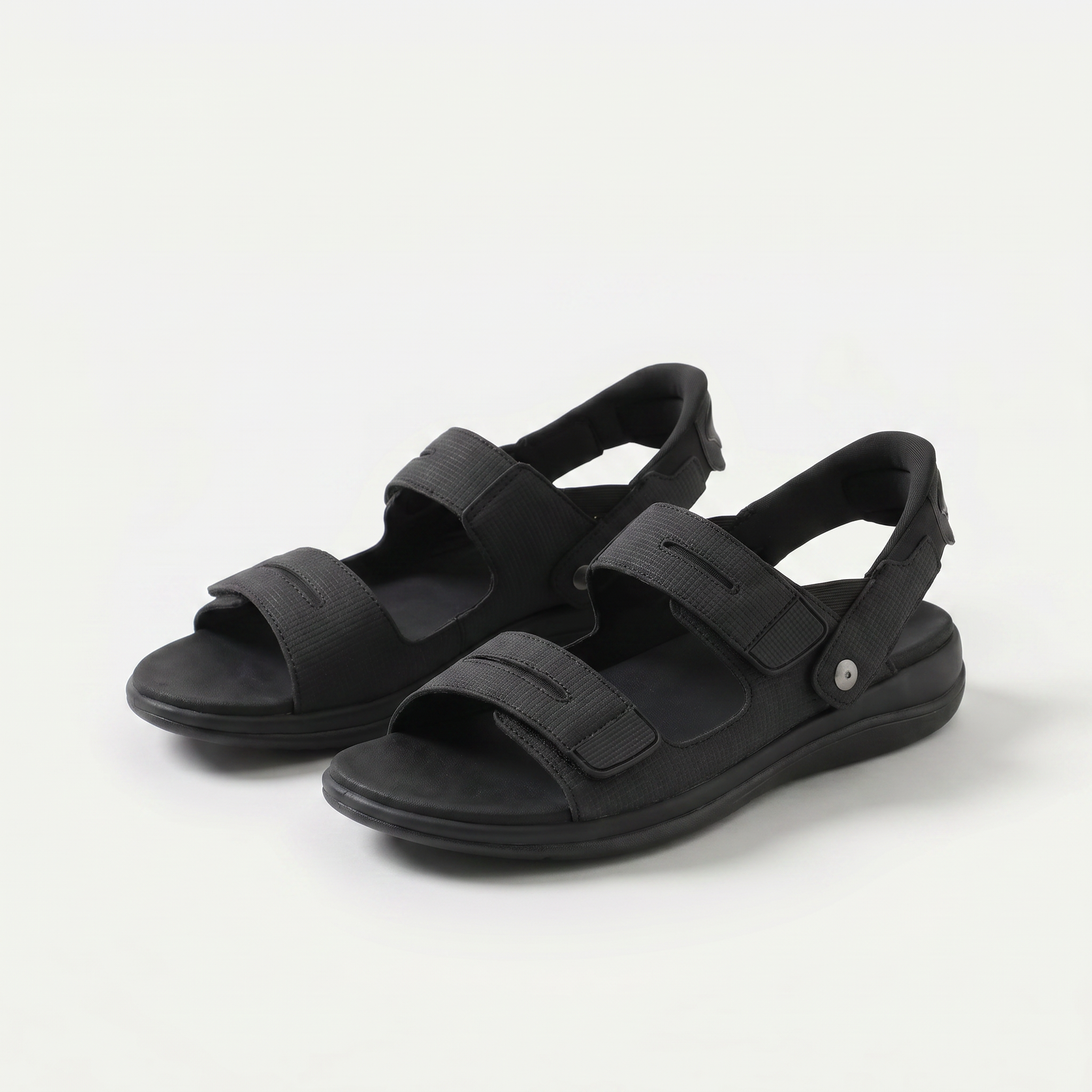 Luna – The Lightweight Comfort Sandal for Active Summer Days