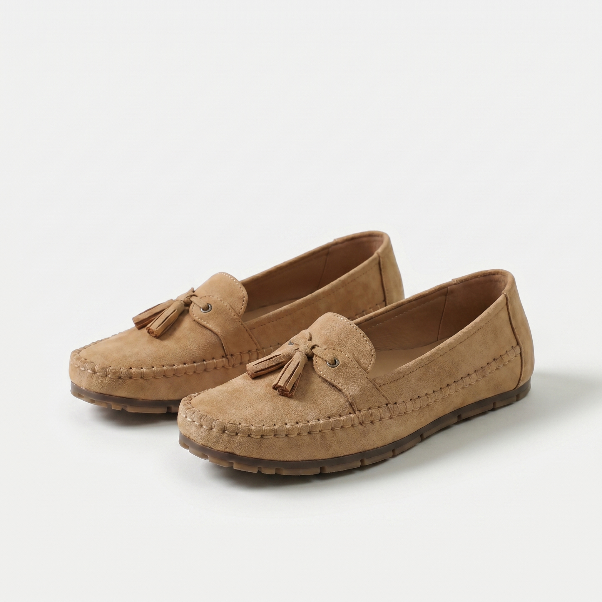 Nadine – Classic Loafers with Tassel Detail