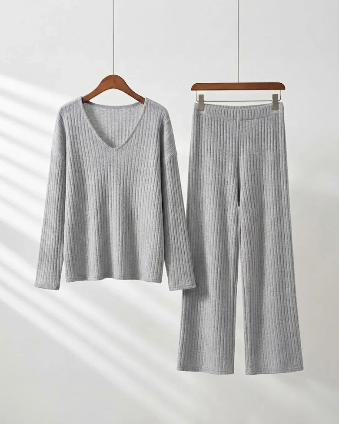 Lorenza™ | Ribbed V-neck two-piece lounge set