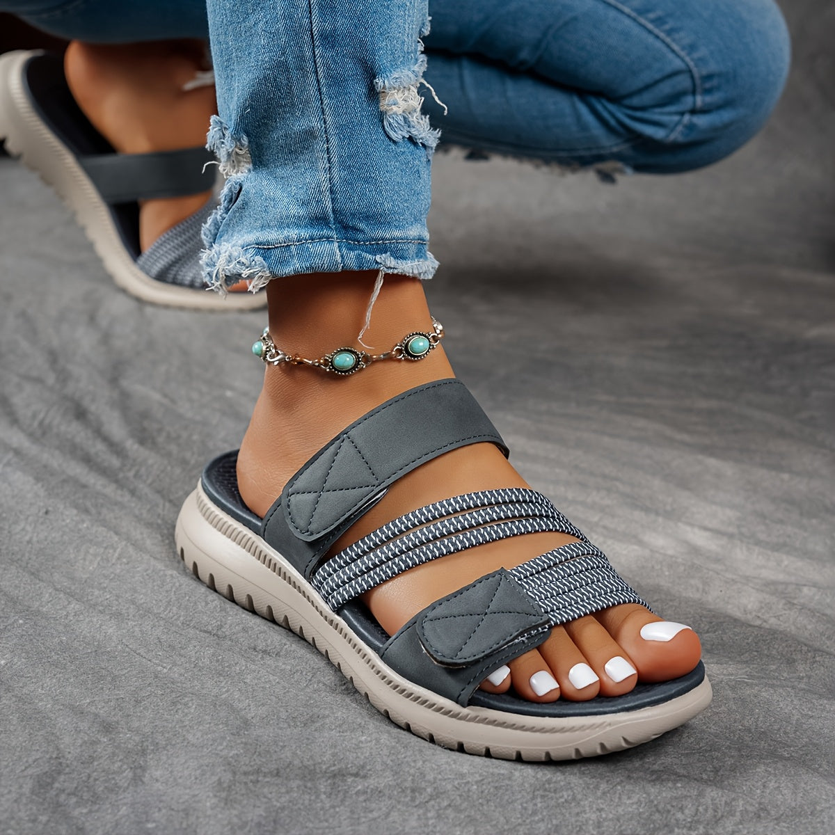 Cleo – Sporty Comfort Sandal with Platform Sole