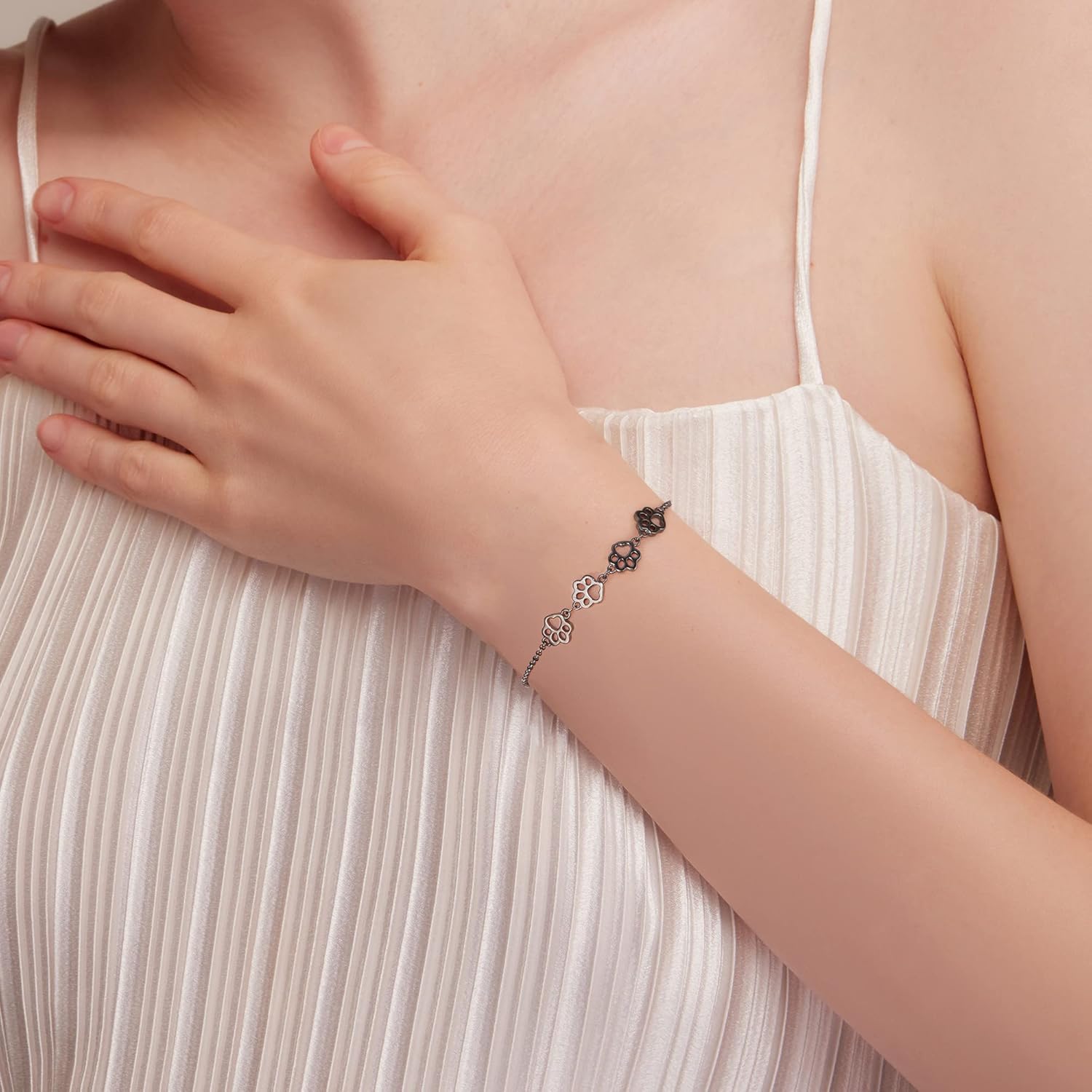 Paw Print Bracelet – Adjustable Fit