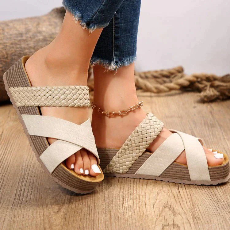 Nikki – Fashionable Orthopedic Sandals