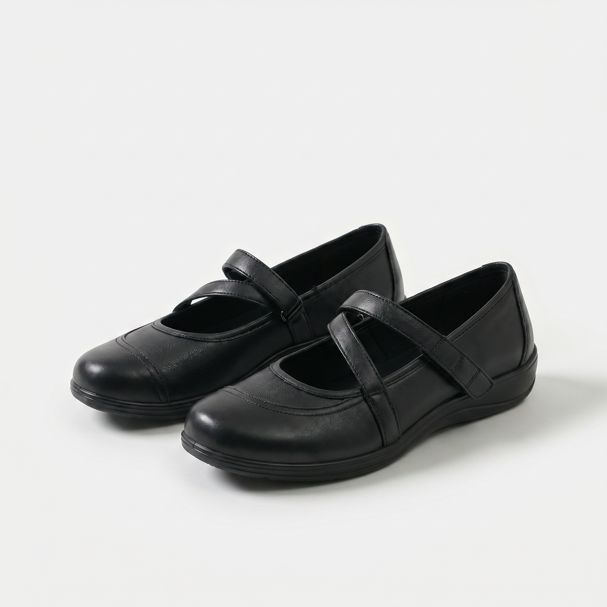Celina – Effortless Grace in Classic Black