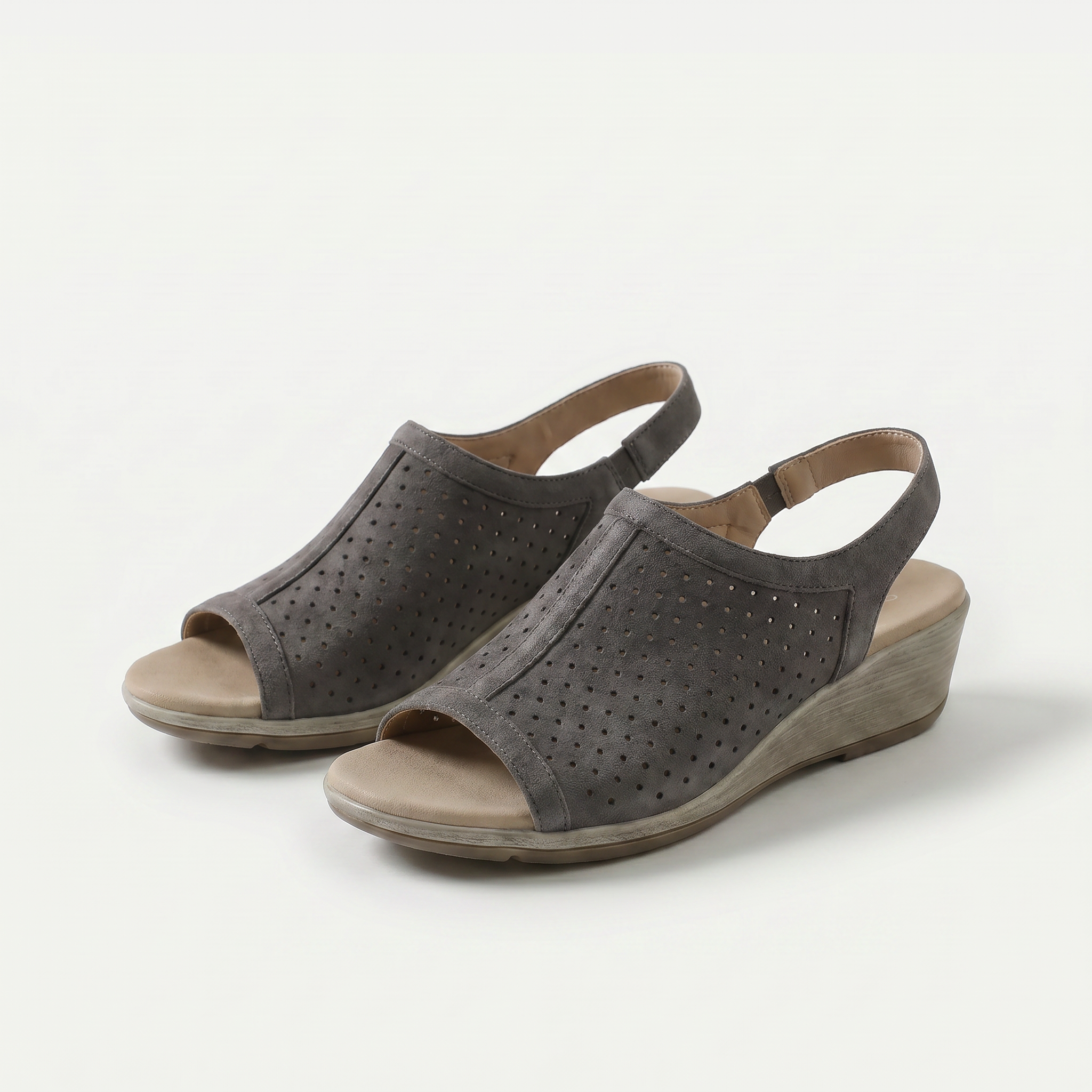 Hazel – Quiet Sophistication in Soft Grey