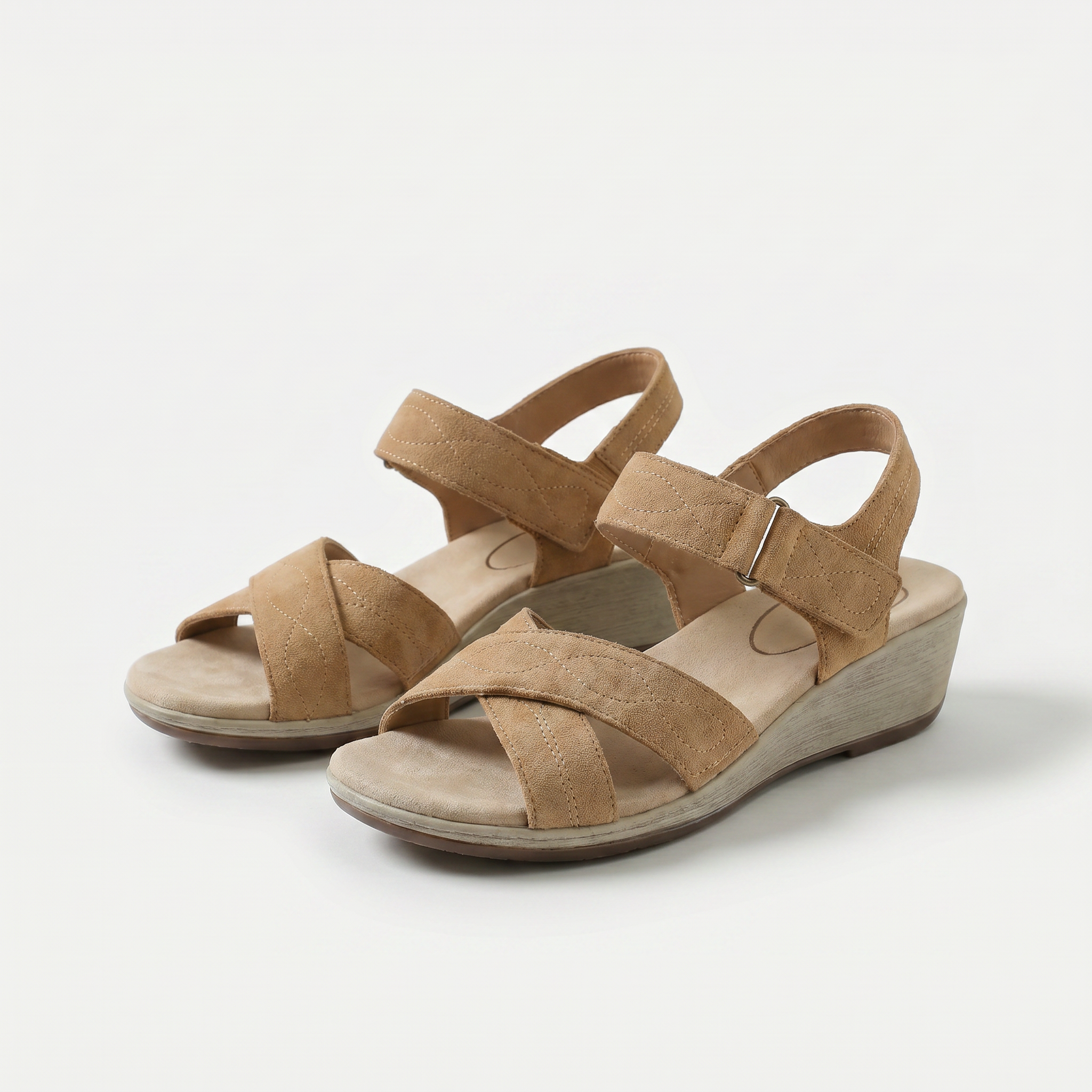 Holly – Natural Warmth in Soft Camel Brown