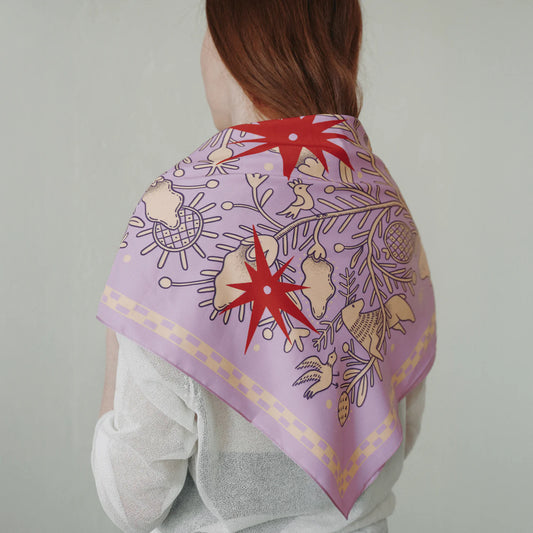Floral Print Silk Scarf – Elegant and Artistic Accessory